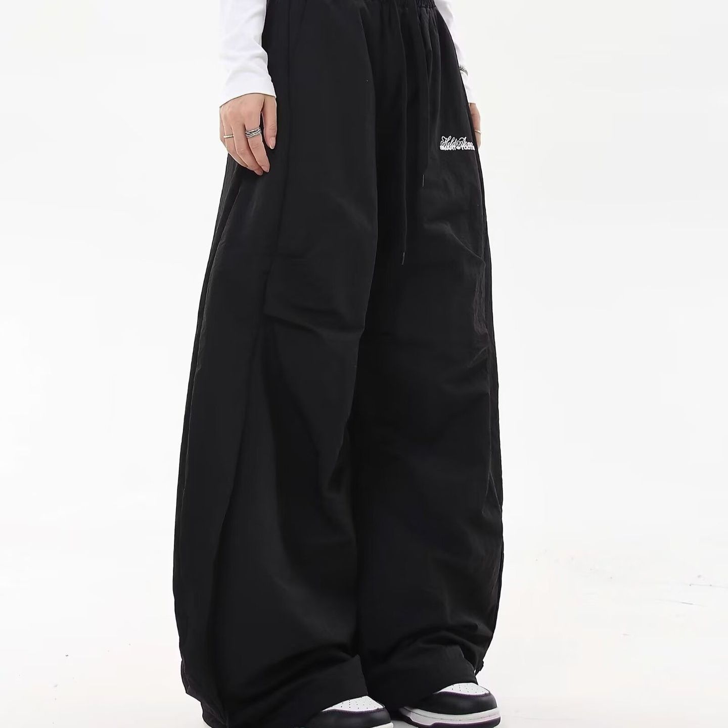 ワイドタックパンツ バルーンシルエット立体タックパンツ