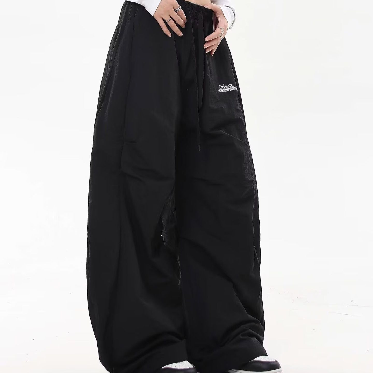 ワイドタックパンツ バルーンシルエット立体タックパンツ