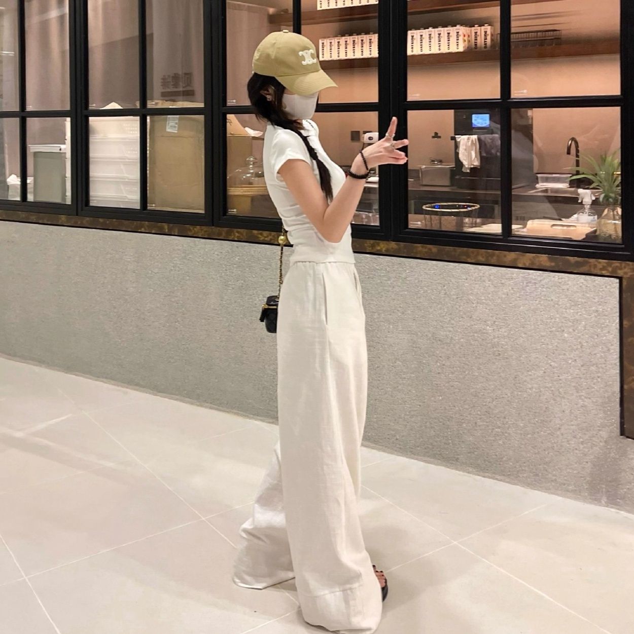 ワイドタックパンツ なめらか麻混リラックスパンツ