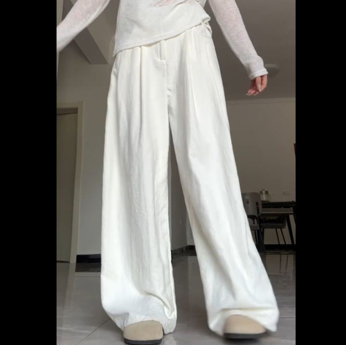 ワイドタックパンツ 流れるような優雅なタックパンツ