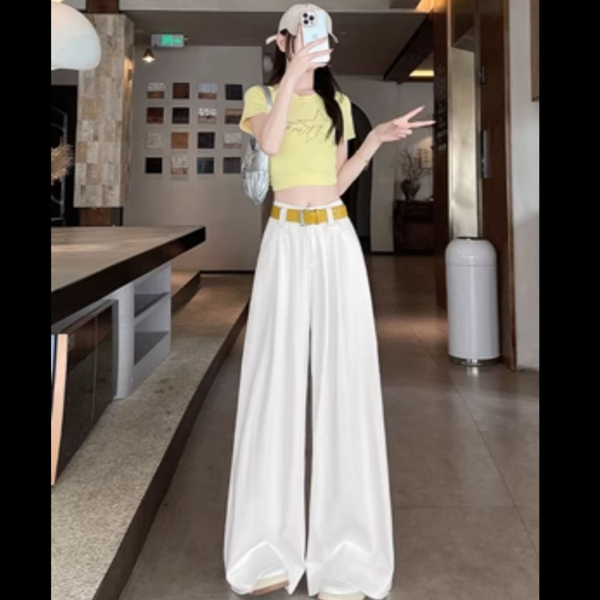 ワイドタックパンツ 優雅さ漂うロングフレアパンツ