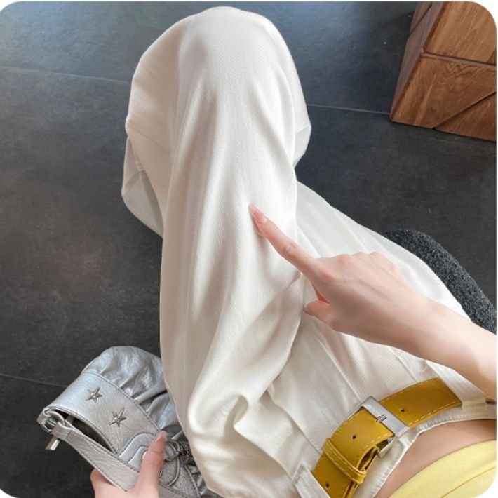 ワイドタックパンツ 優雅さ漂うロングフレアパンツ