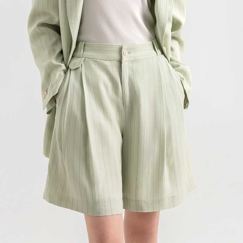 春の爽やかコーデが完成！緑に相性抜群のワイドパンツで叶える大人の余裕スタイル5選