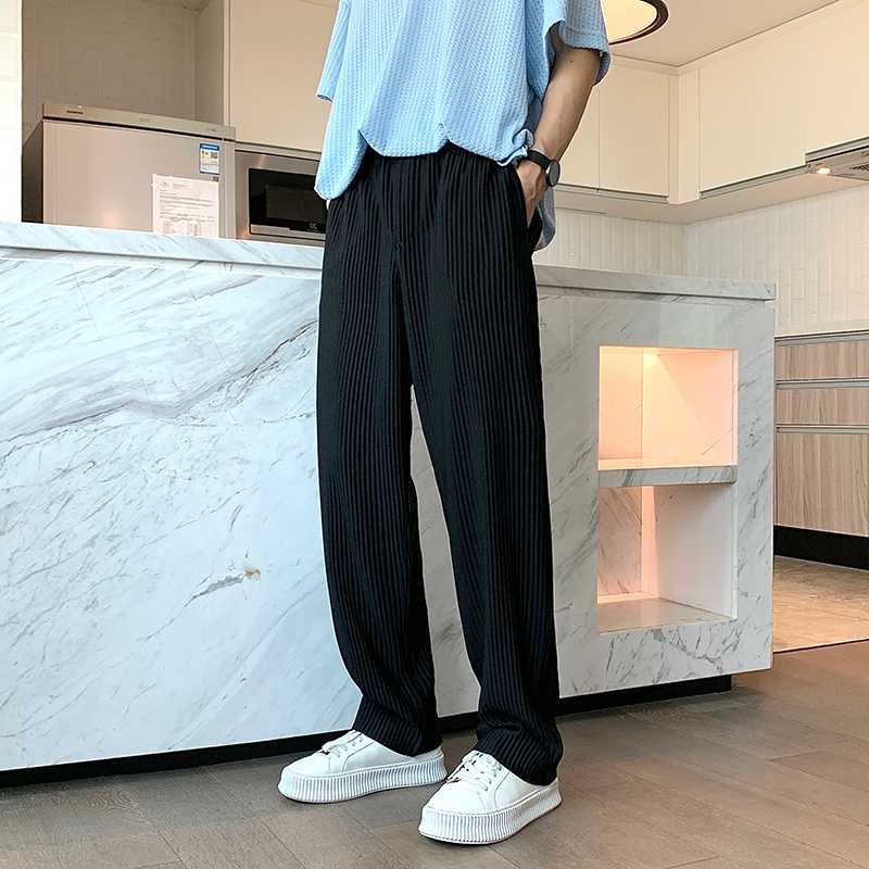 スタイリストが推薦！ワイドパンツなのに細く見える着こなしテク5選