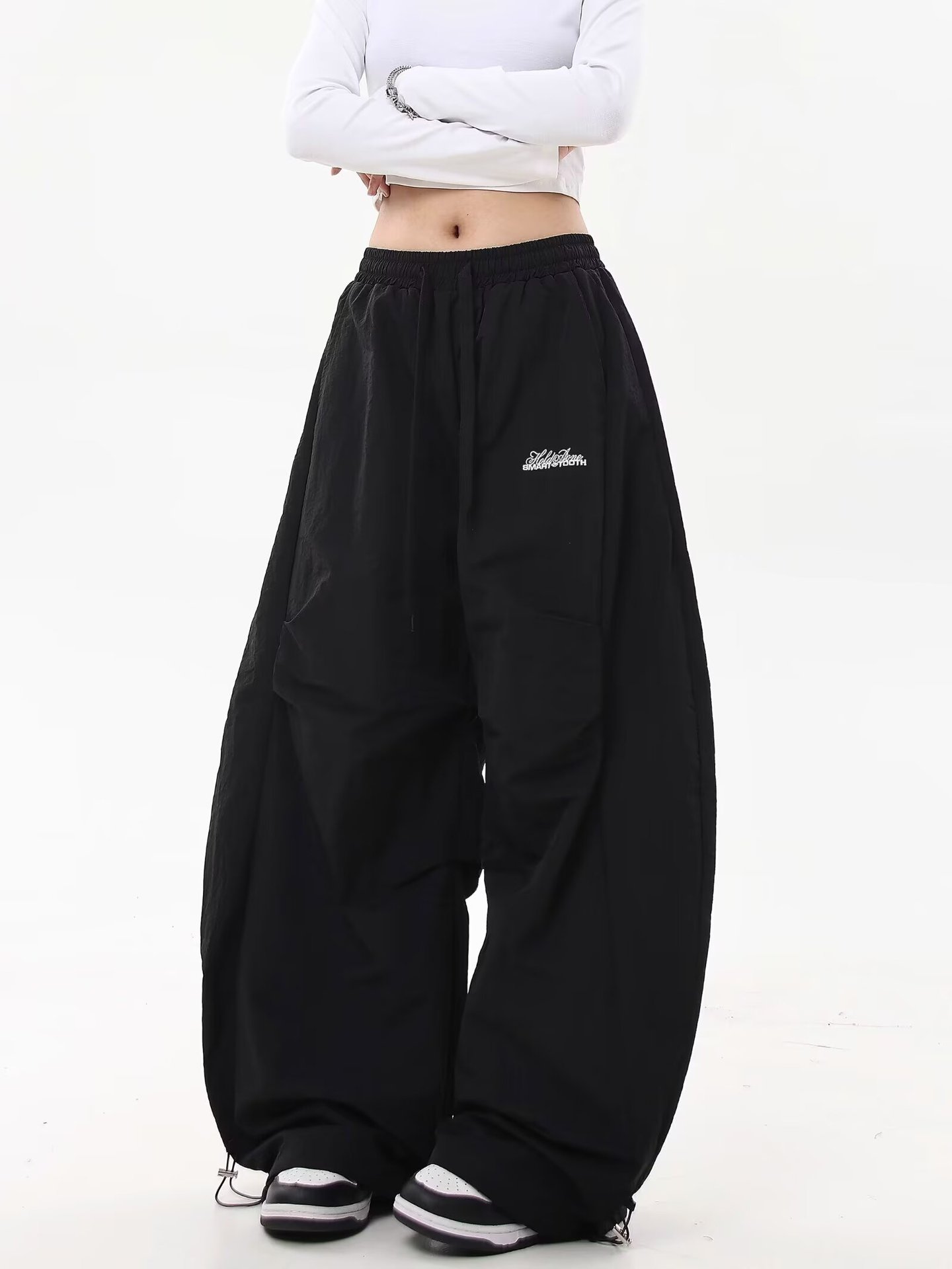 ワイドタックパンツ バルーンシルエット立体タックパンツ