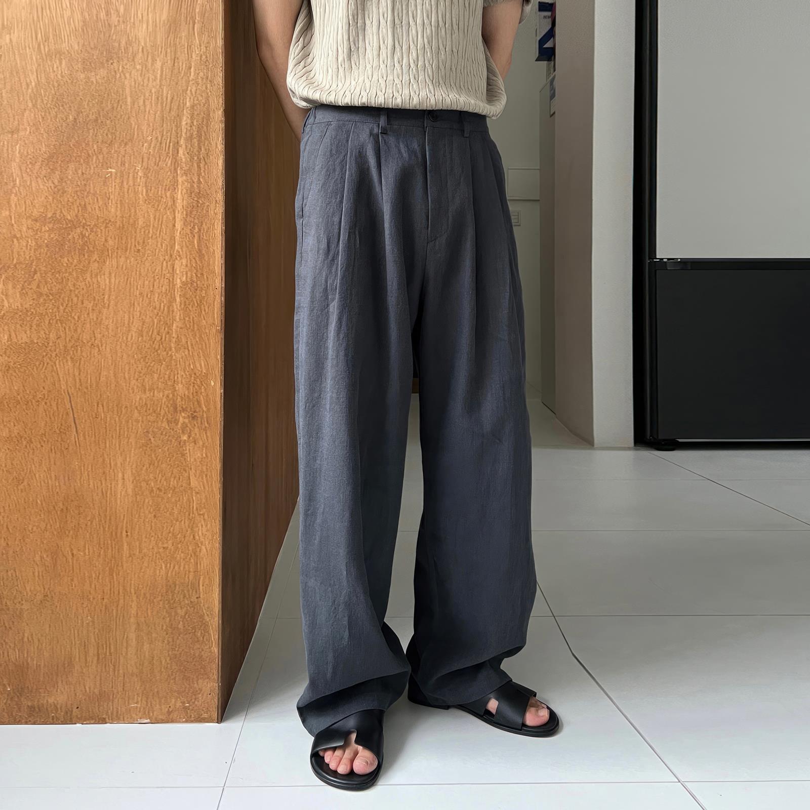 ワイドタックパンツ ゆとりのある心地よいタックパンツ