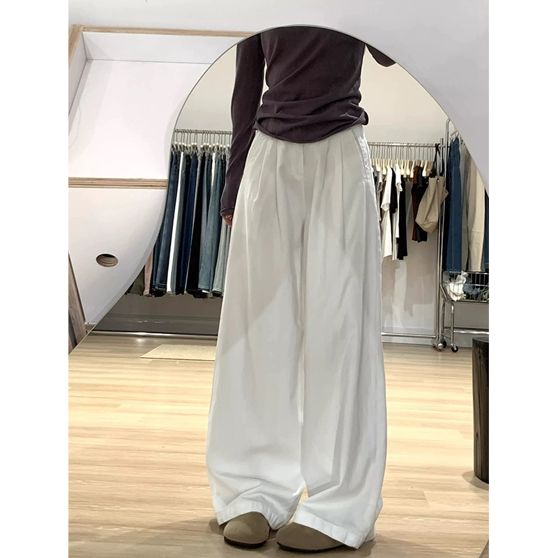https://fulmo-img-server.com/tuckmode/8e5fab8c-0313-4219-82f6-e96c5f1c3c7c.jpg