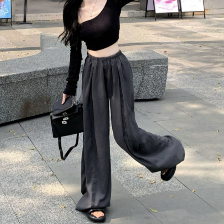 女性用ゆったりタックワイドパンツ楽々着用 グレー