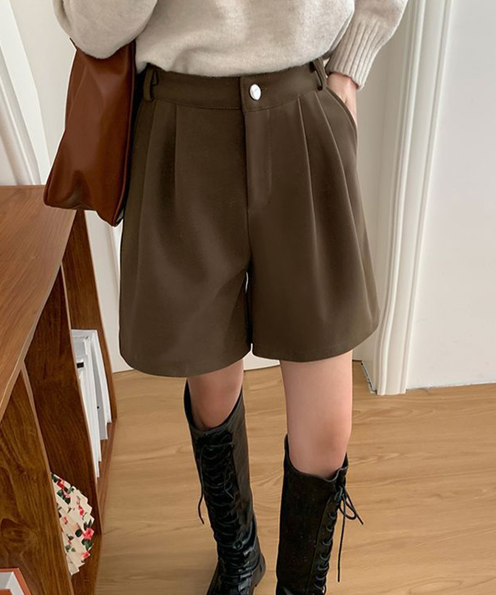 ワイドタックパンツ タック入りウール風ワイドショートパンツ