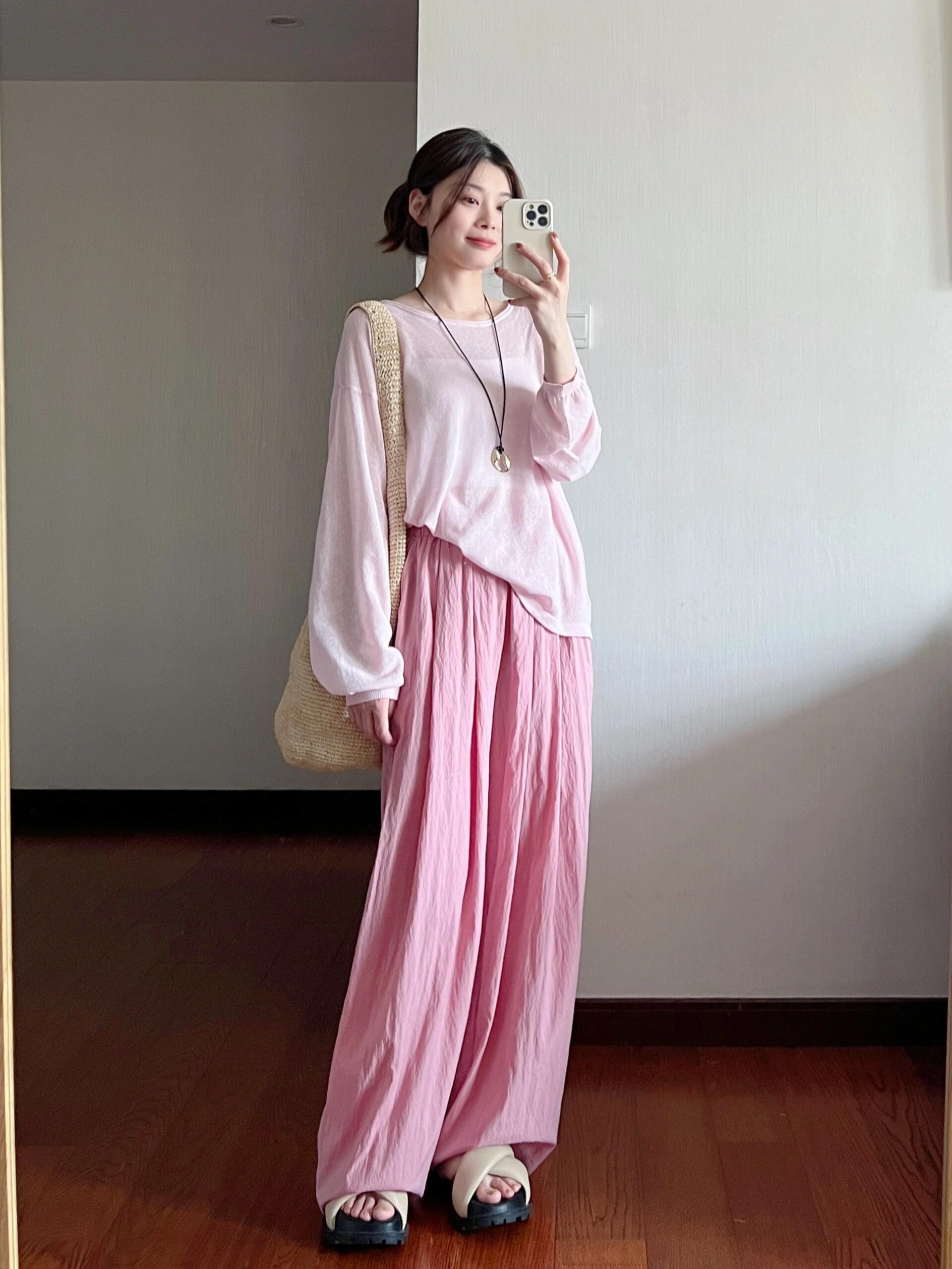 ワイドタックパンツ なめらかリネンのふんわりタックパンツ