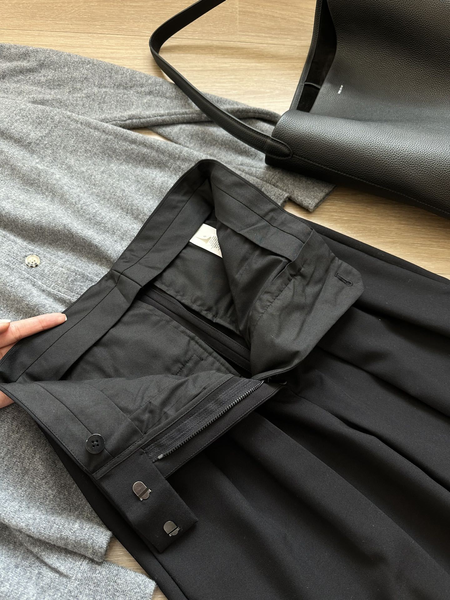 ワイドタックパンツ やわらかなストレッチワイドパンツ