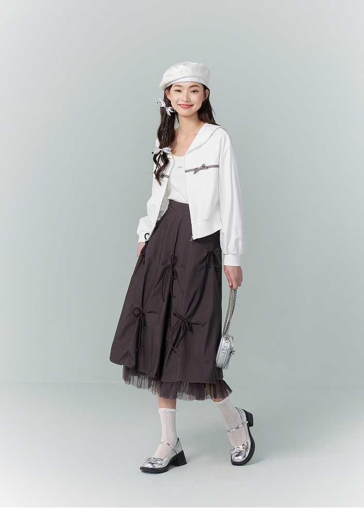 トレーナーとも相性抜群！カジュアルなチュールスカート10選