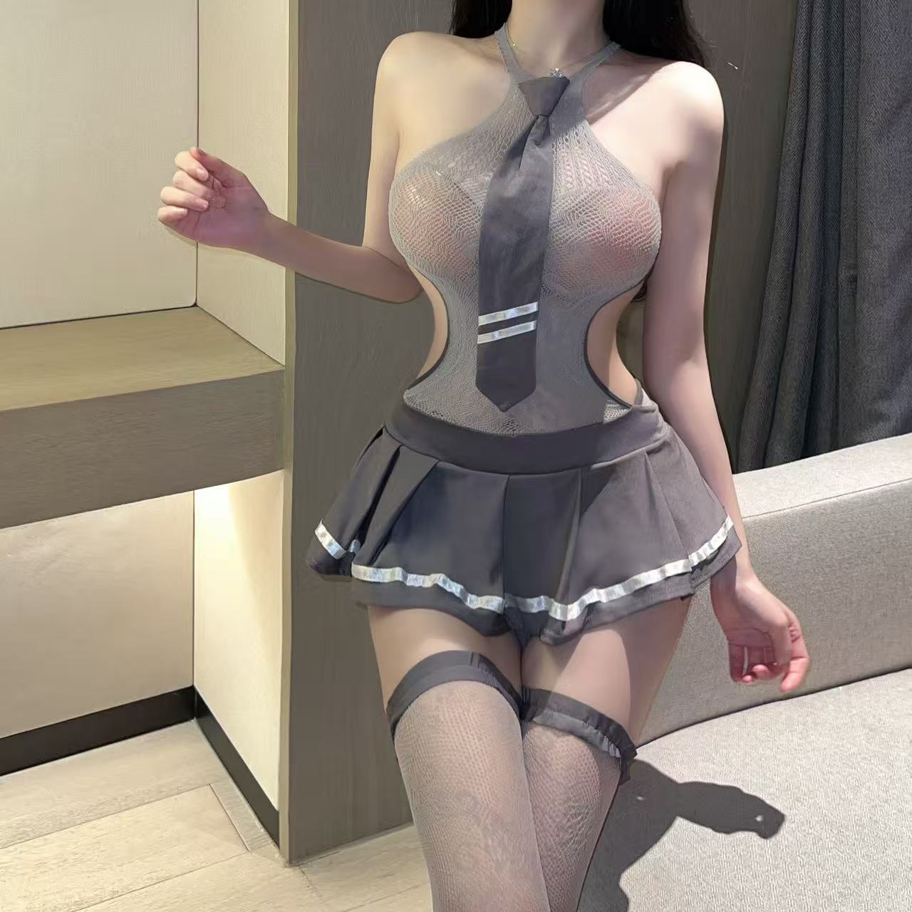 https://fulmo-img-server.com/tutucloset/2ff451cc-7d62-4c27-bdf9-9a56188b54a1.jpg