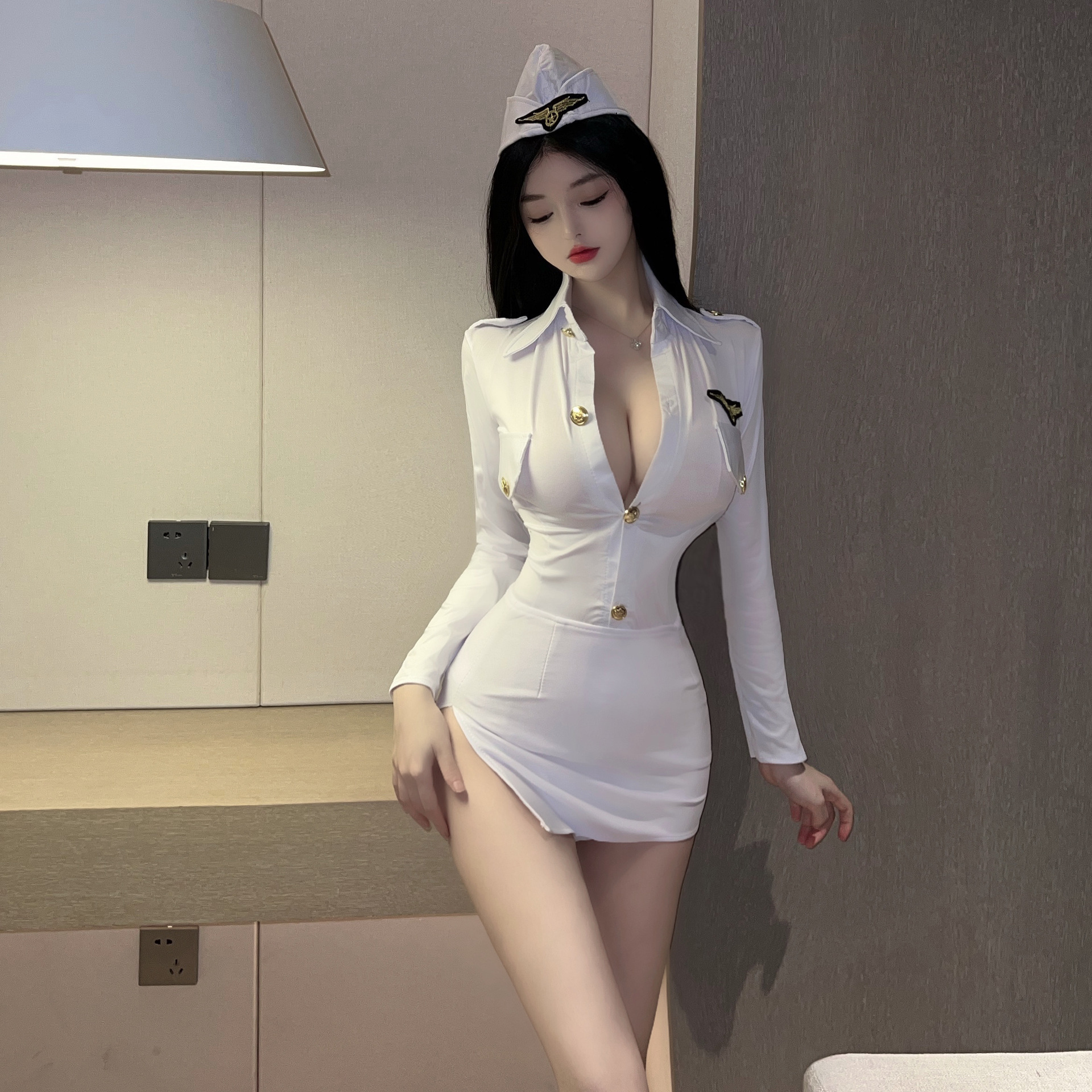 https://fulmo-img-server.com/tutucloset/5afacbe3-b26e-4083-a504-347dc186944d.jpg