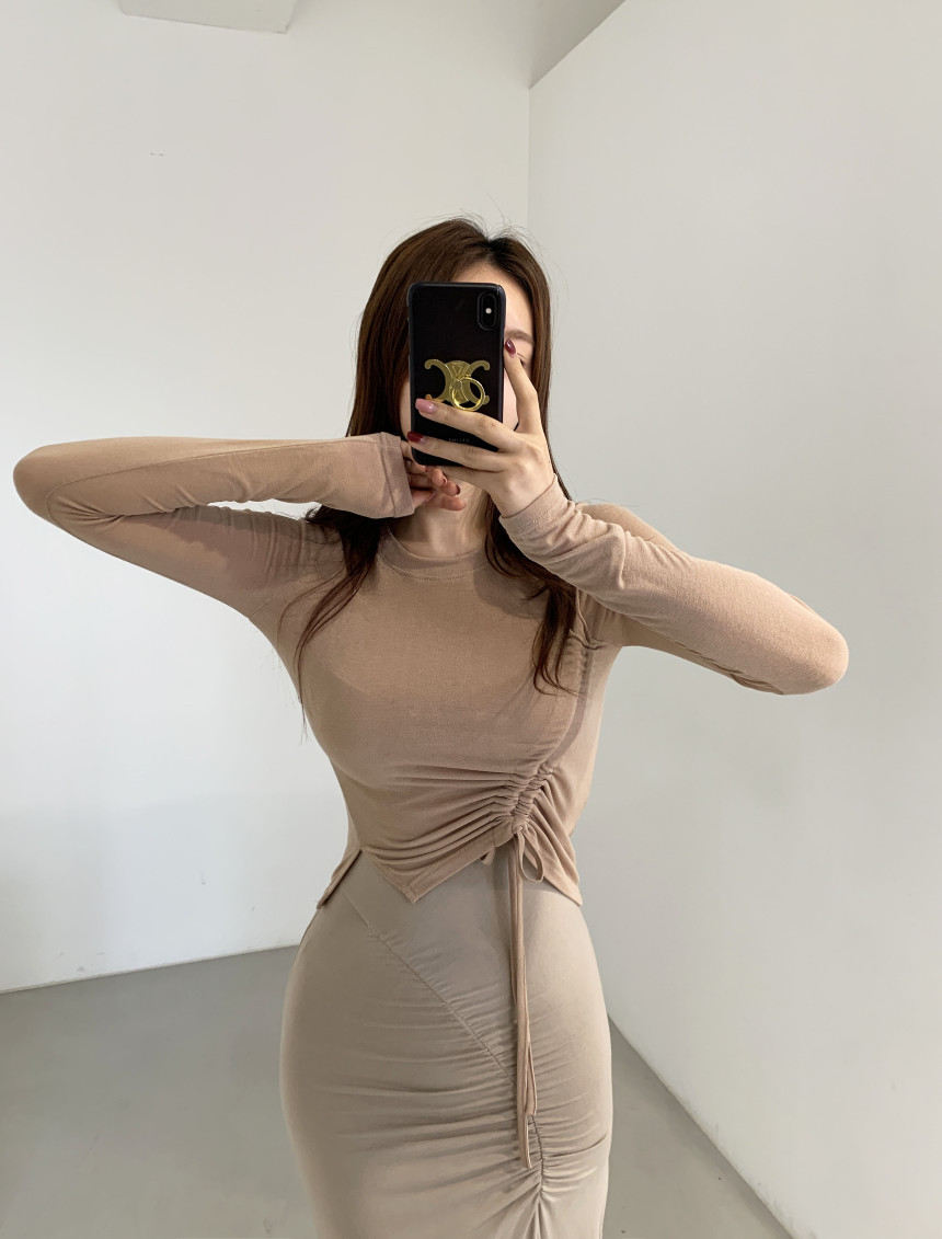 https://fulmo-img-server.com/tutucloset/bdaaa96a-4a0b-4dd8-9263-10a8158cf7f2.jpg