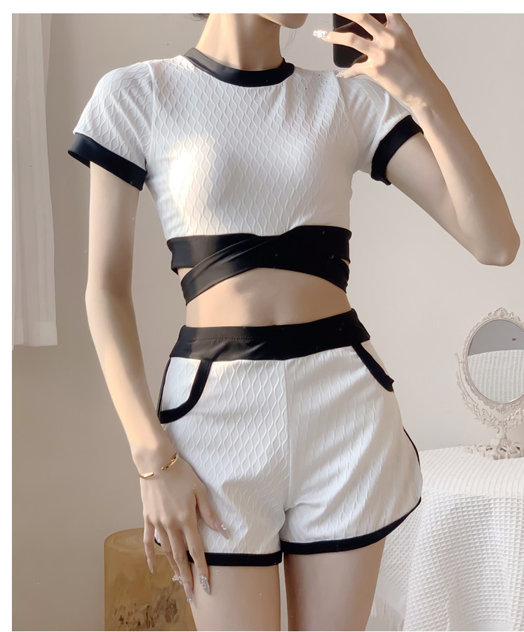 https://fulmo-img-server.com/tutucloset/f117c55d-598b-47d3-9f09-203c89fcbc97.jpg