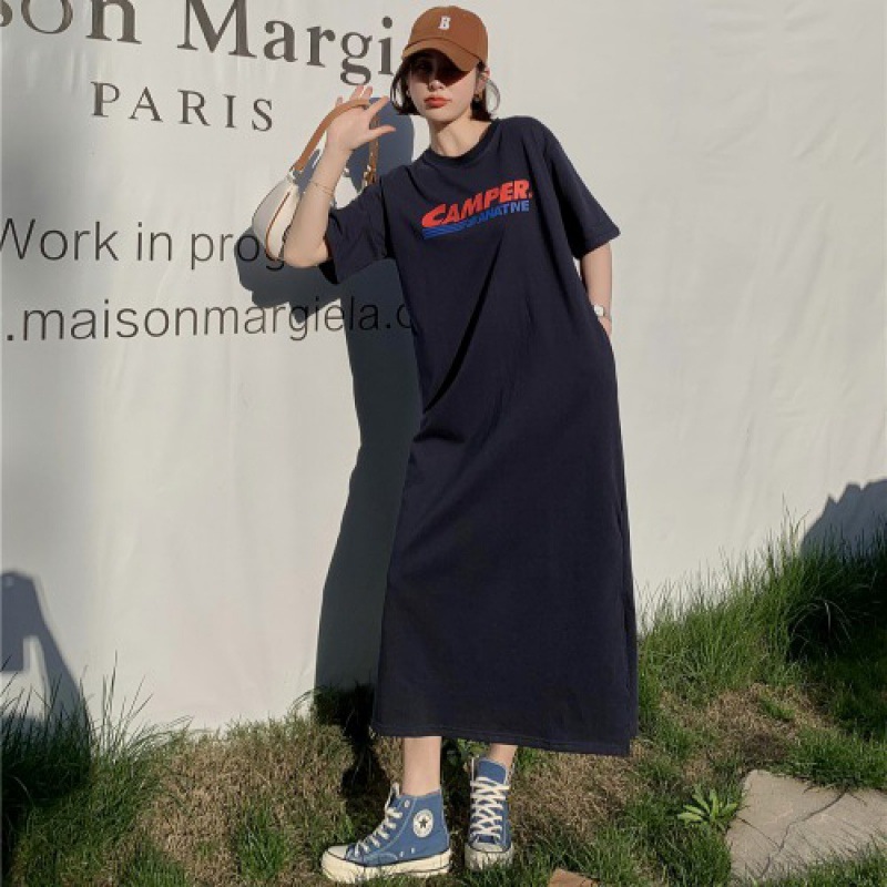ジェンダーレスファッション ゆったりロゴワンピース