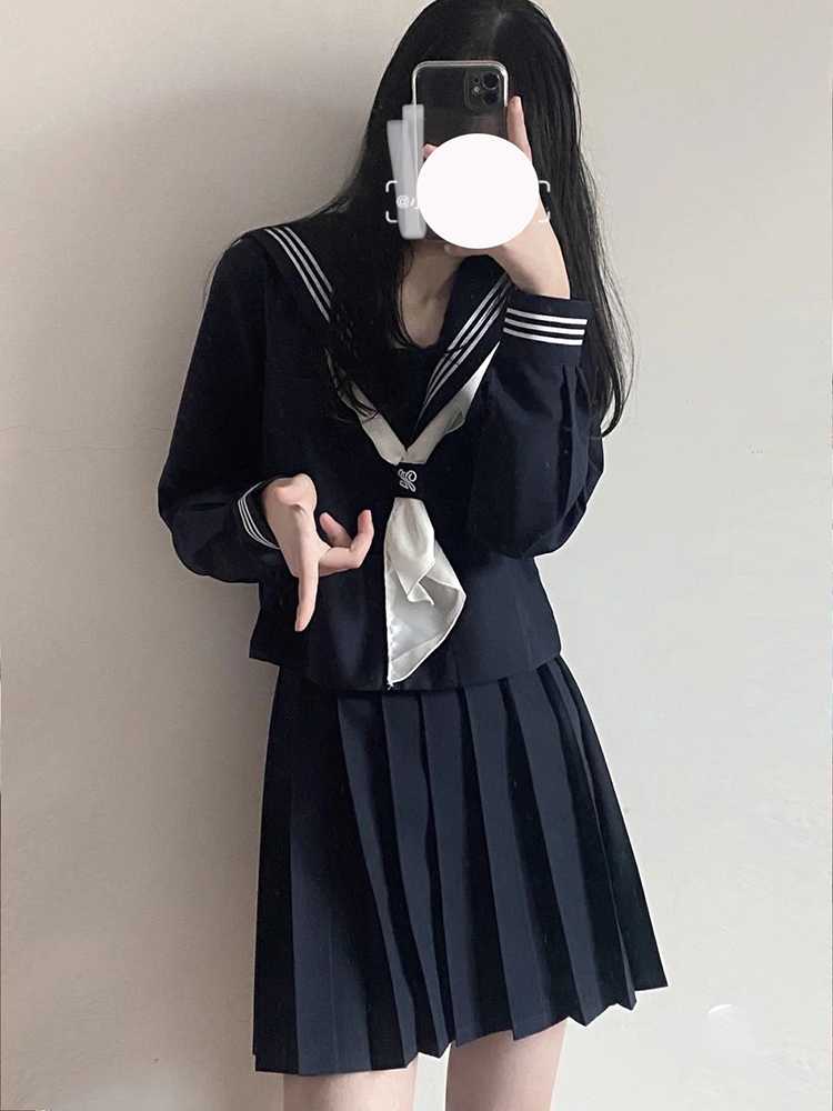 冬におすすめの制服コスプレ5選
