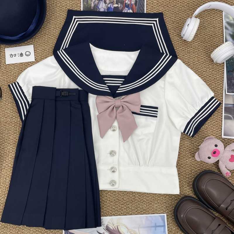 特別な私に変身できる！セーラー服風衣装で叶える憧れのスタイル5選