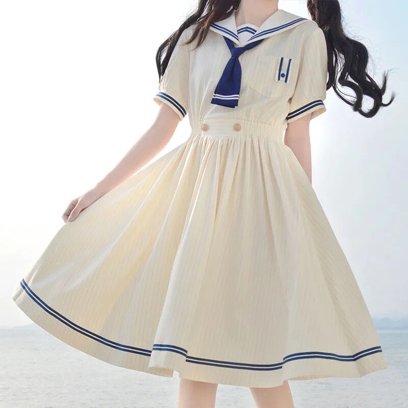 清楚系セーラー服風ワンピース　ベージュ