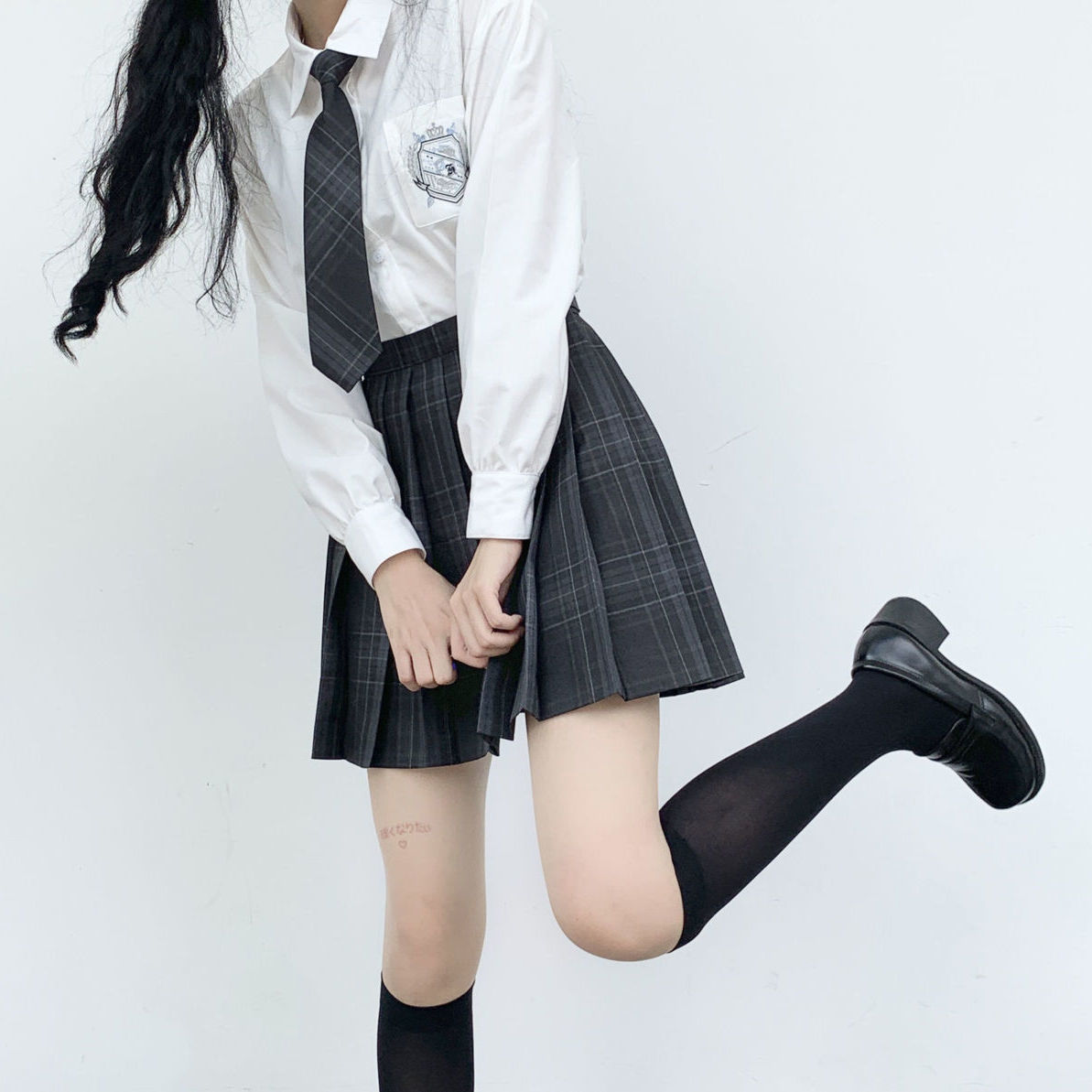 https://fulmo-img-server.com/unicoll/2ea14f3f-1f11-4ef4-8ae2-37756cee9635.jpg