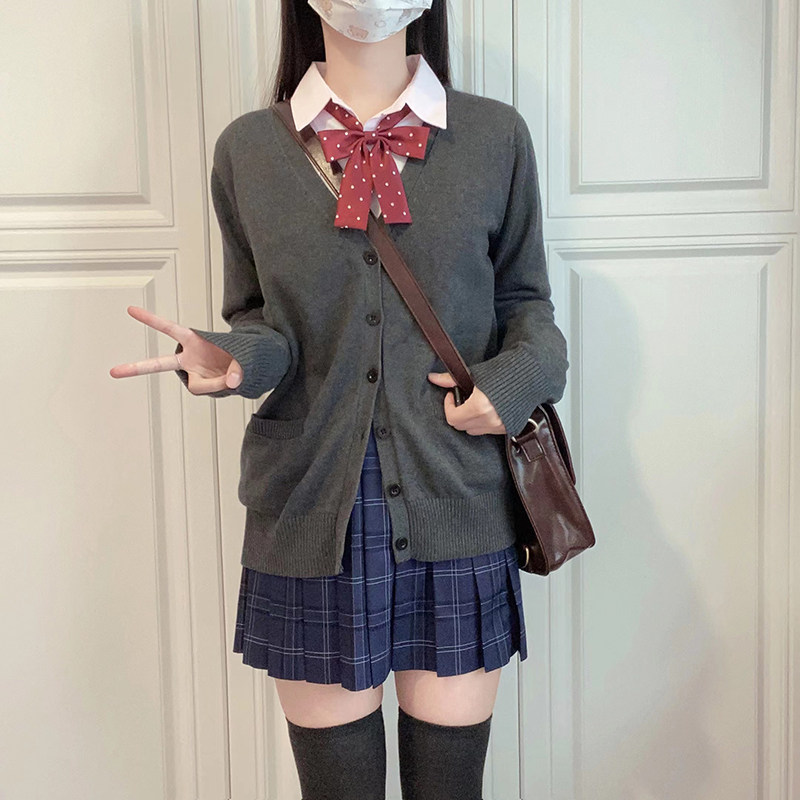 学園風　ニットカーディガン