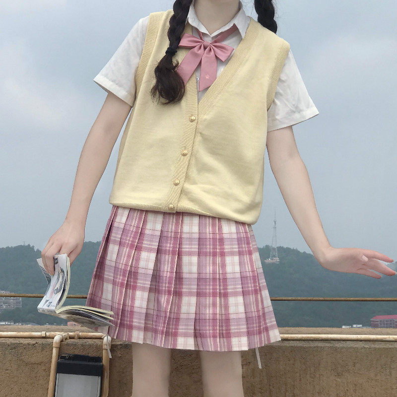 ニットベスト付き チェック柄スカート学園風制服セット