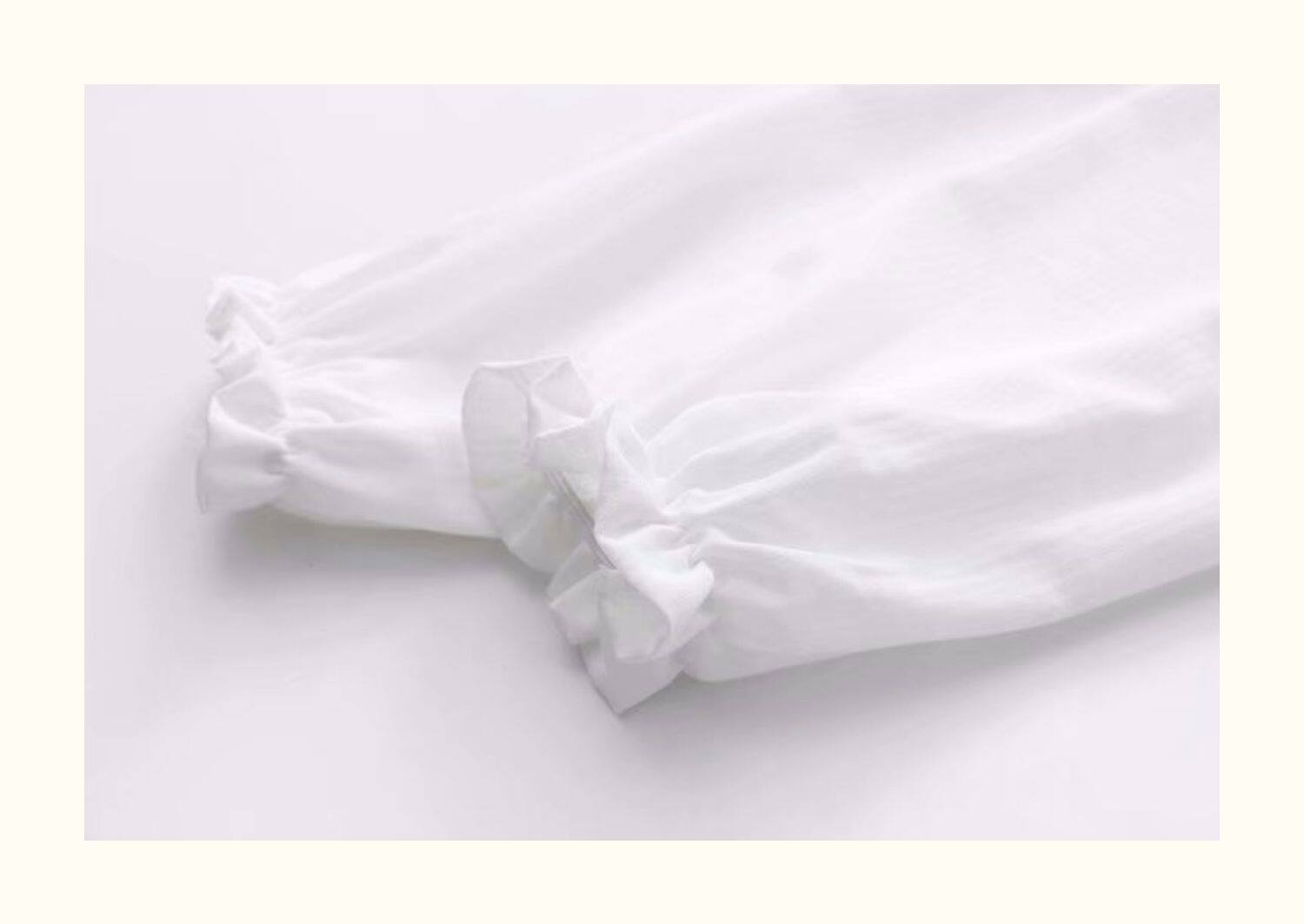 ケーブル編みニットベスト リボン付きフリル袖ブラウス 制服セット