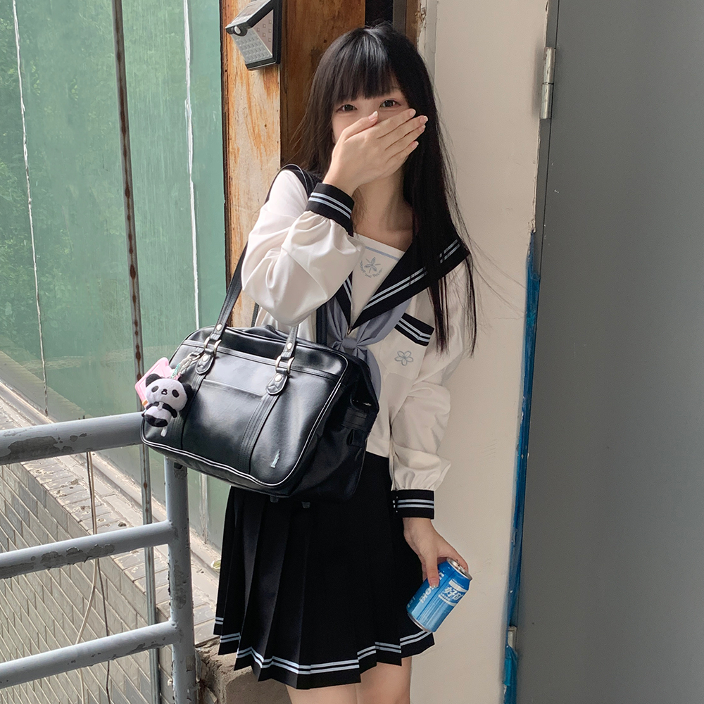 https://fulmo-img-server.com/unicoll/541595bc-6cf0-4071-99ea-ef961ba636bc.jpg