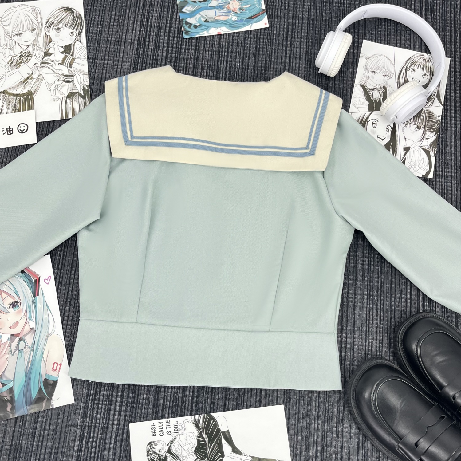 パステルブルーの爽やかなセーラー服セット