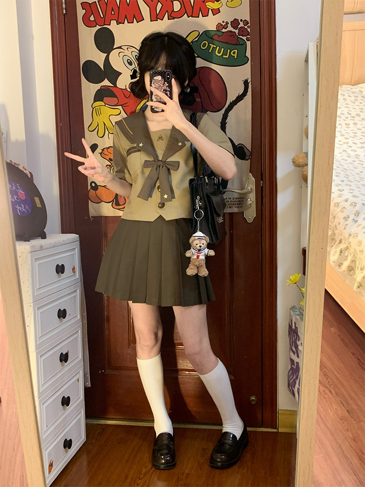制服コスプレ 星飾りリボン付きセーラー風上下セット制服
