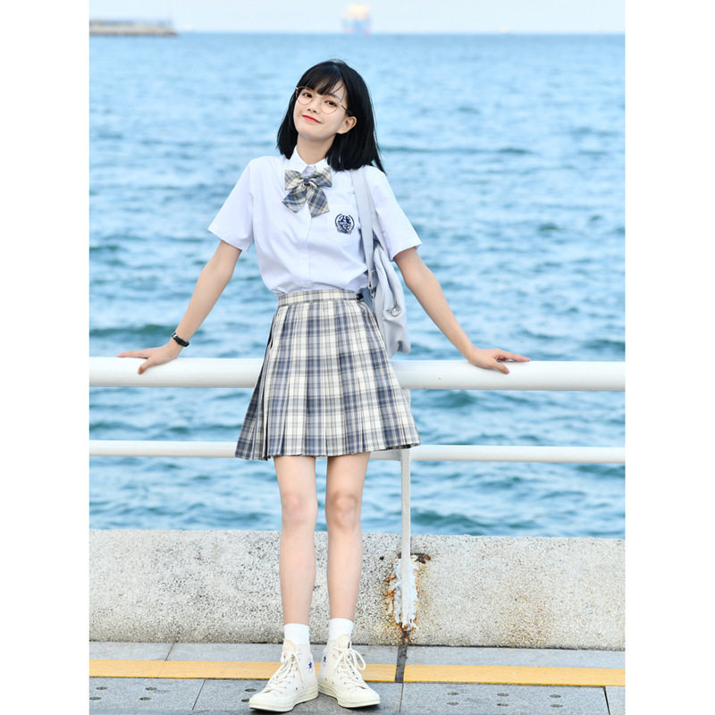 https://fulmo-img-server.com/unicoll/61c7f430-d998-41b5-9a57-3878bbcee521.jpg