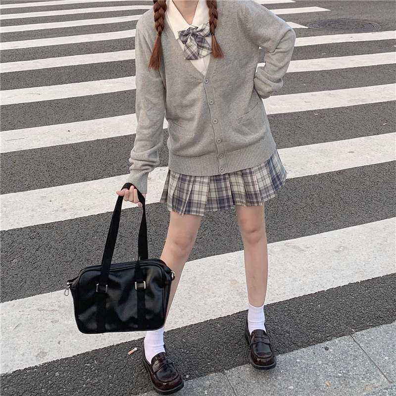 学園風ニットカーディガンとチェックスカートセット