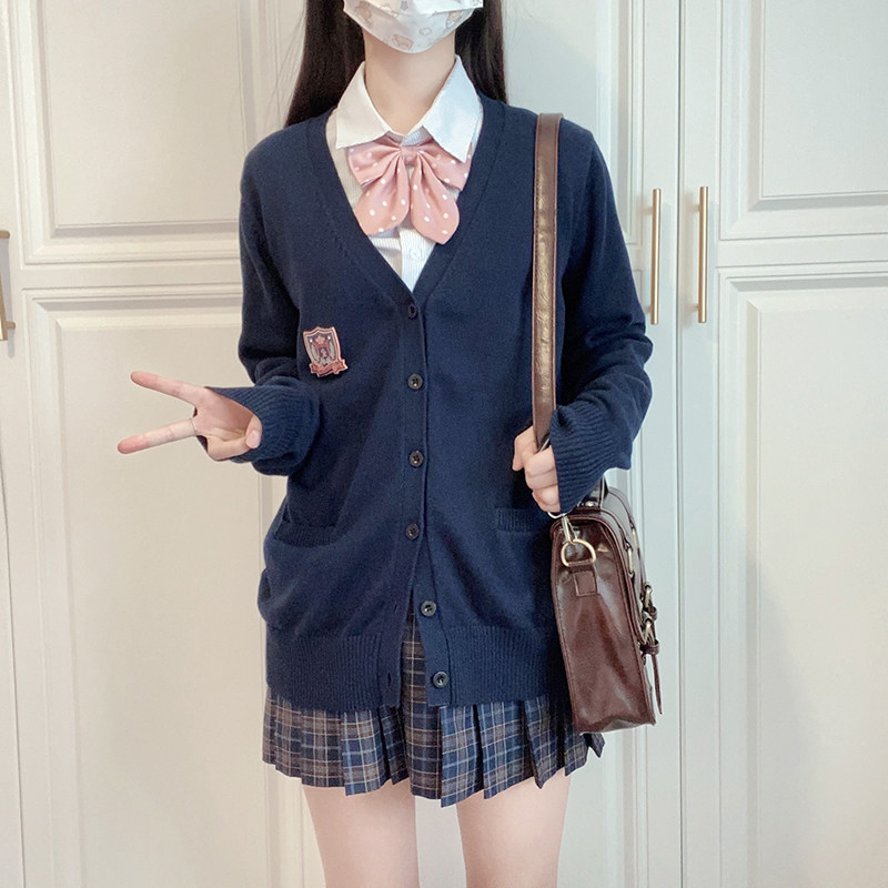 学園風　ニットカーディガン