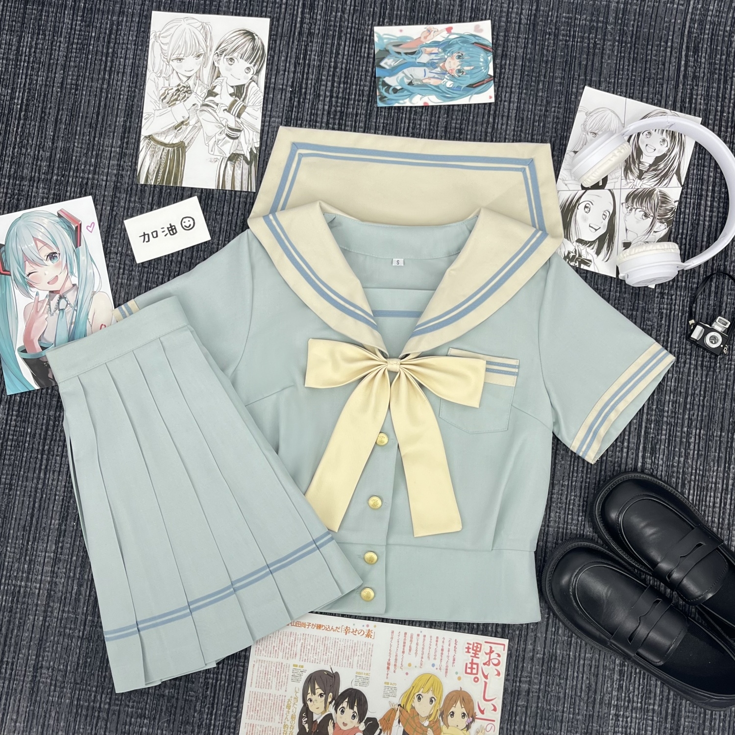 パステルブルーの爽やかなセーラー服セット