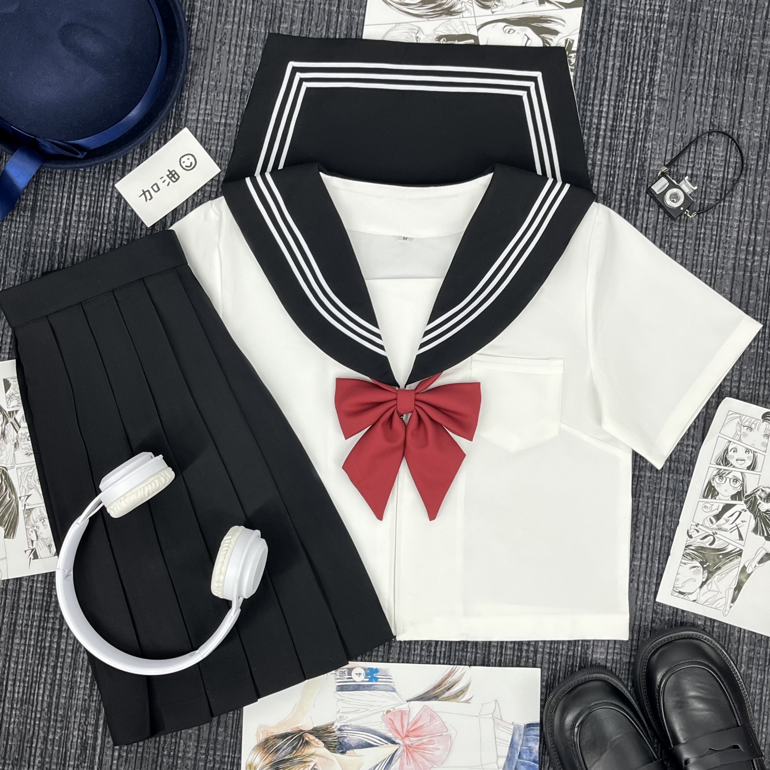 定番・清楚派 ネイビー襟×赤リボン マリン風セーラー服