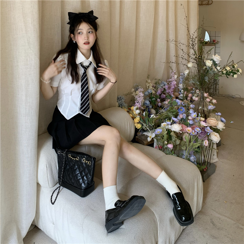 https://fulmo-img-server.com/unicoll/c5f3bf7b-6ef1-4e2d-9cc8-c10be427eb33.jpg
