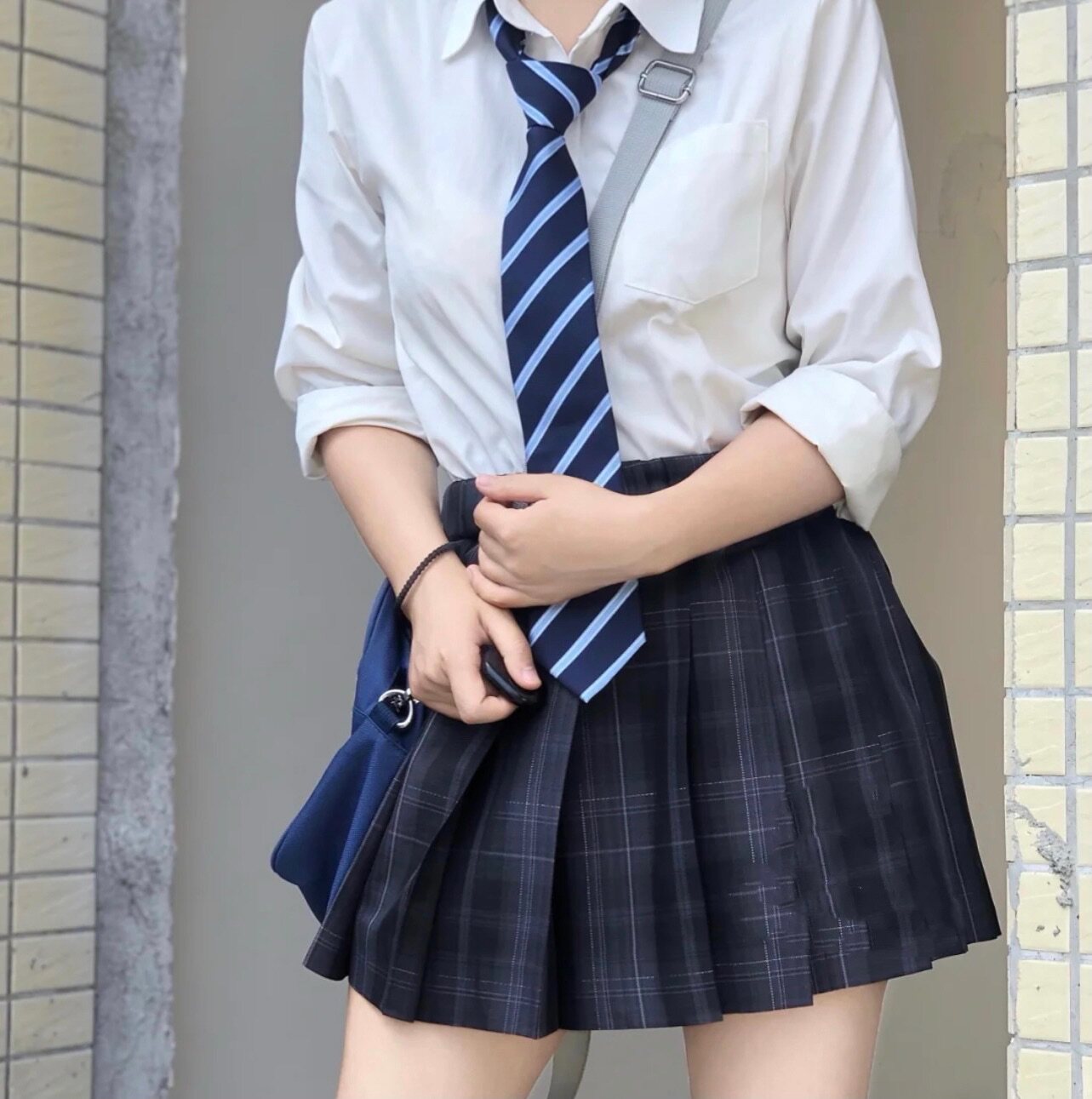 https://fulmo-img-server.com/unicoll/cdece797-1017-4cad-8d93-47a560c1edb6.jpg
