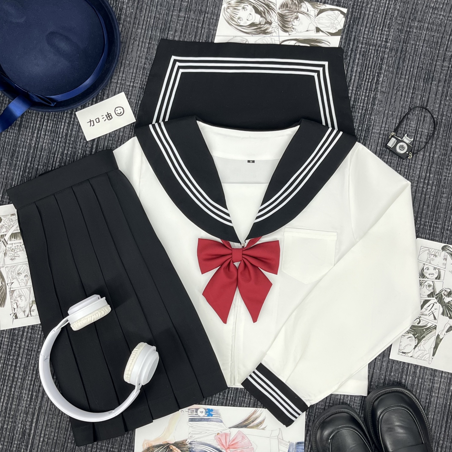 定番・清楚派 ネイビー襟×赤リボン マリン風セーラー服
