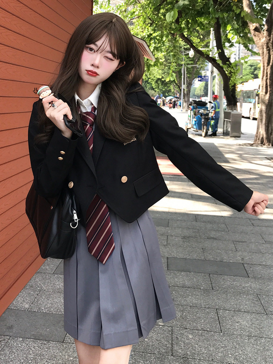https://fulmo-img-server.com/unicoll/eb3cc4d4-544f-4f75-910c-4accb94c640c.jpg