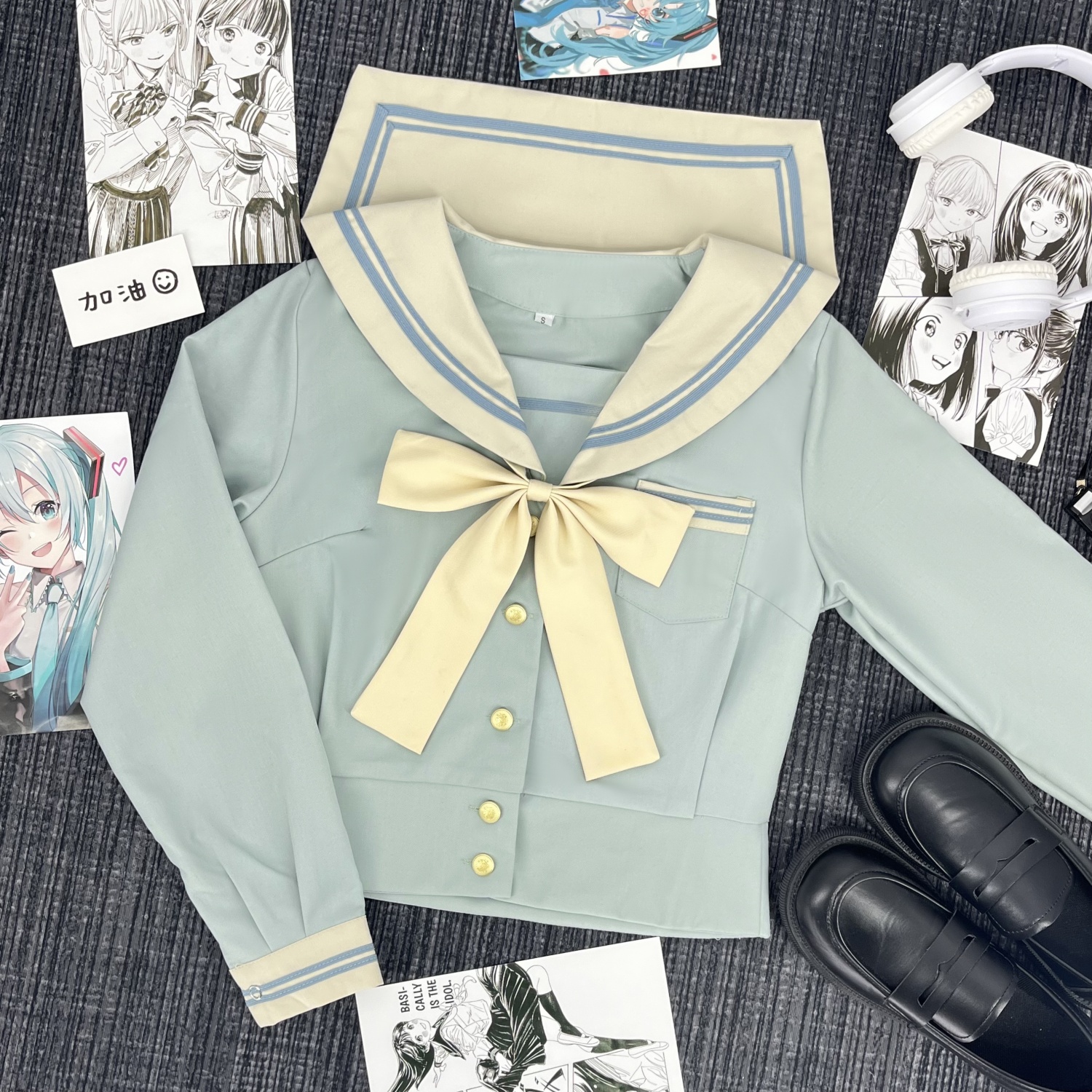 パステルブルーの爽やかなセーラー服セット
