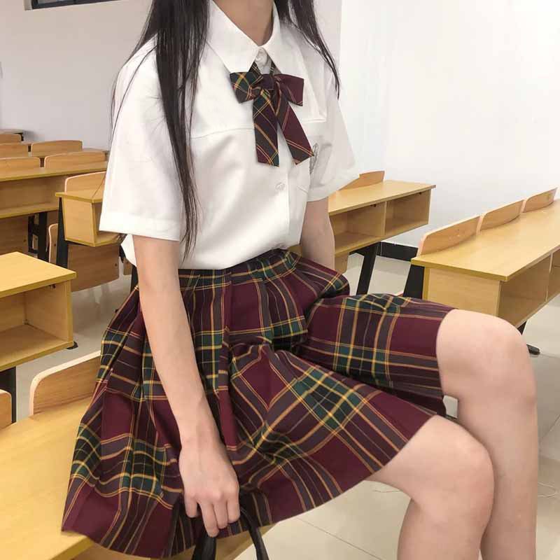 チェックプリーツスカート×刺繍シャツセットアップ