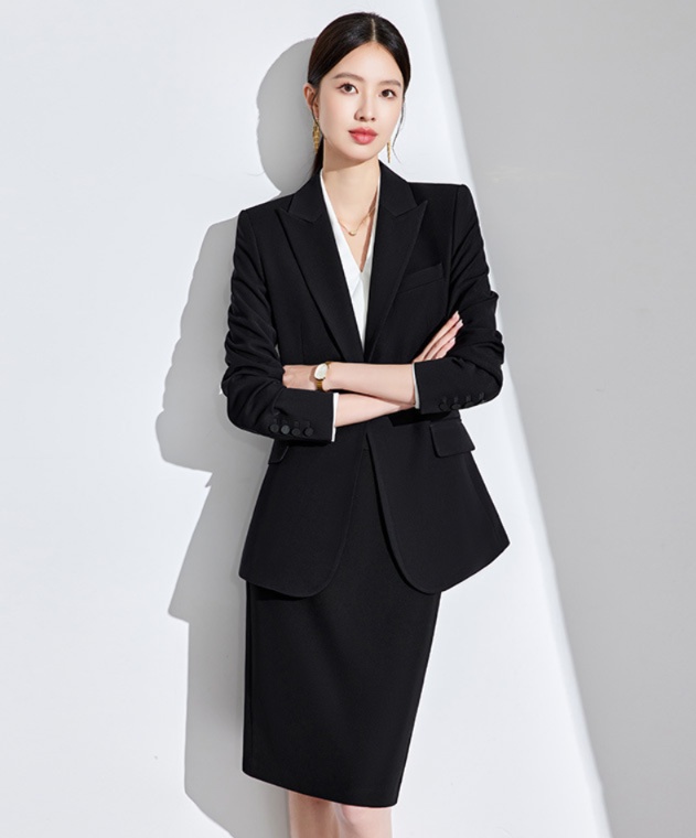 制服スカート 端正なシルエットの上質タイトスカート制服