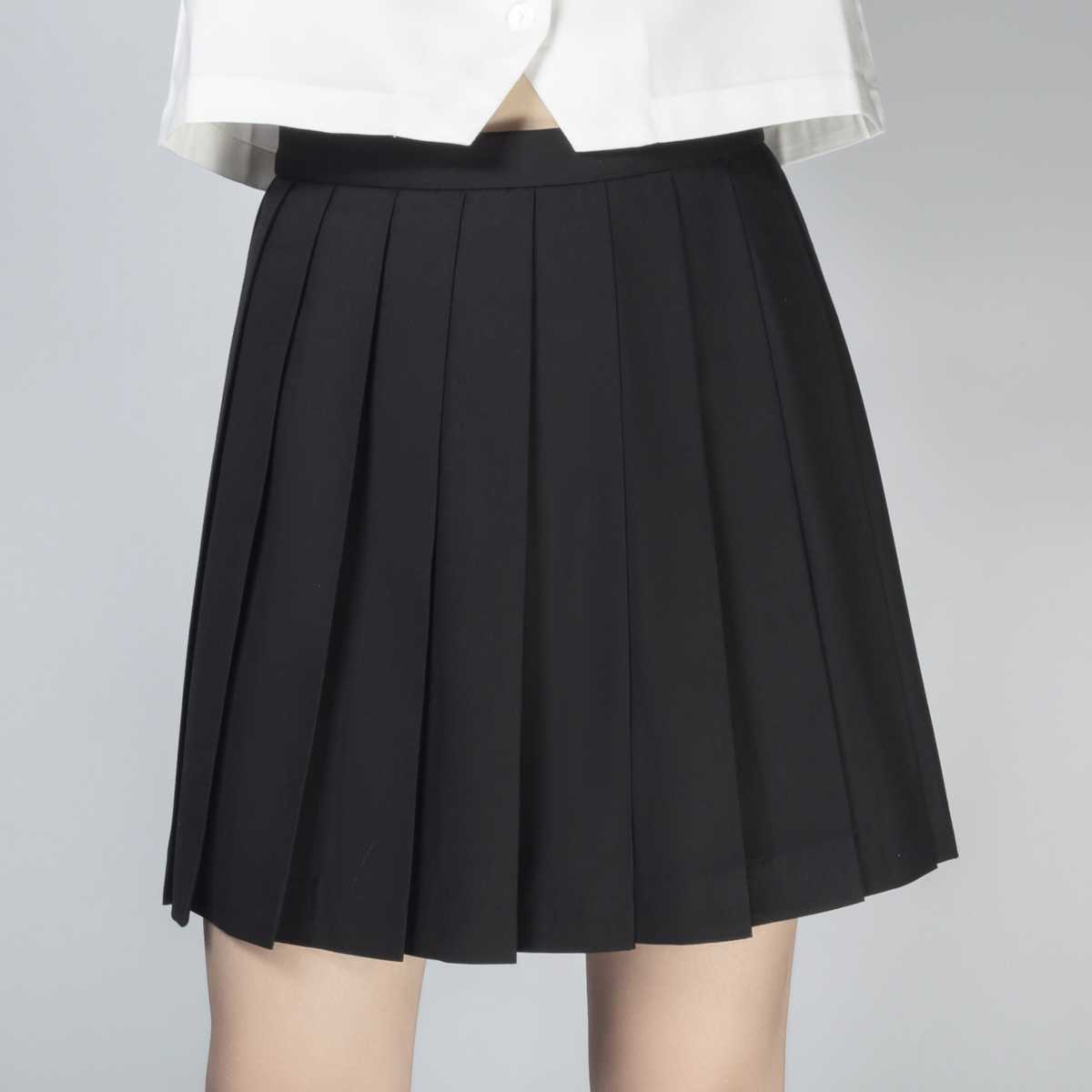 シンプルな黒スカートで作る憧れスクールコーデ10選