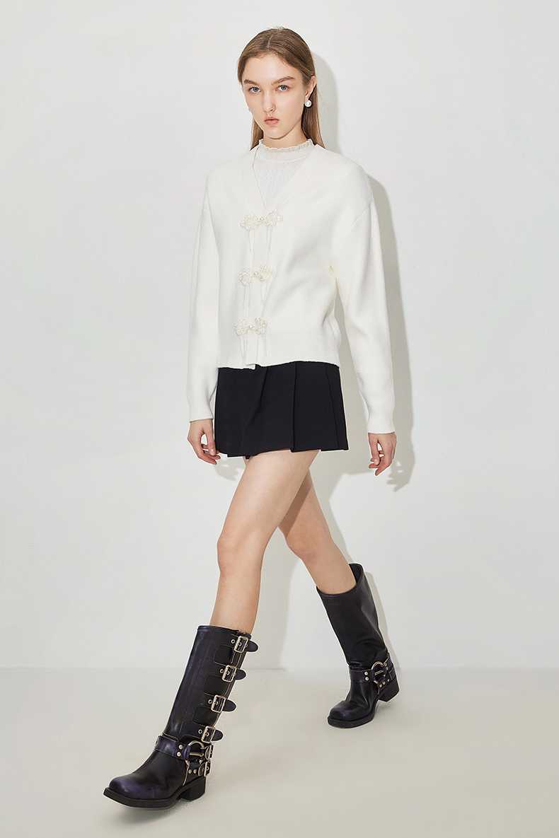 スタイル美人に変身！制服スカートを短く見せる着こなし術おすすめ10選