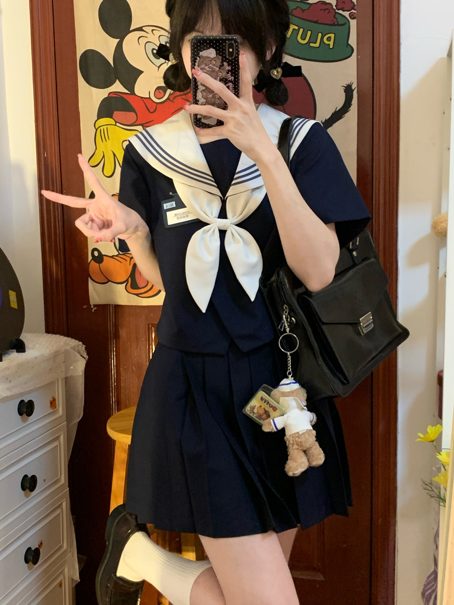 制服スカート 伝統的ラインセーラー制服スカート