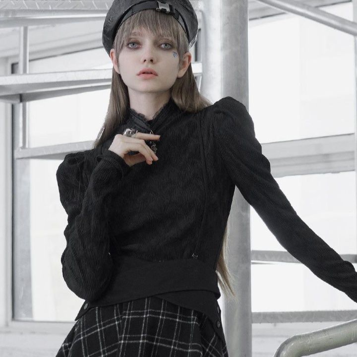 黒ファッション 立体シワ加工ハイネック長袖トップス