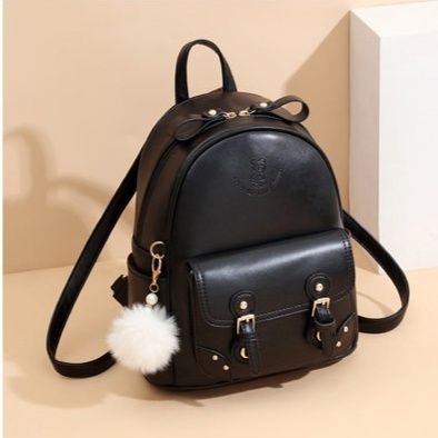 黒ファッション ふわふわファーチャーム付きミニリュックサック