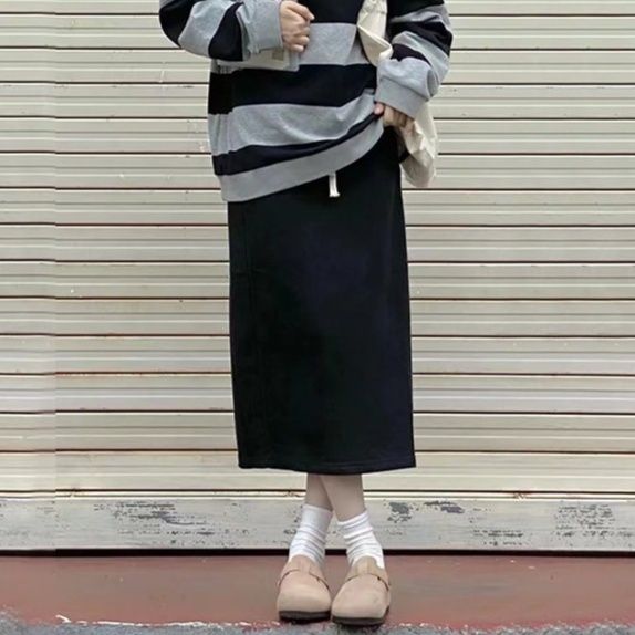 黒ファッション ゆったりロング丈ストレートスカート
