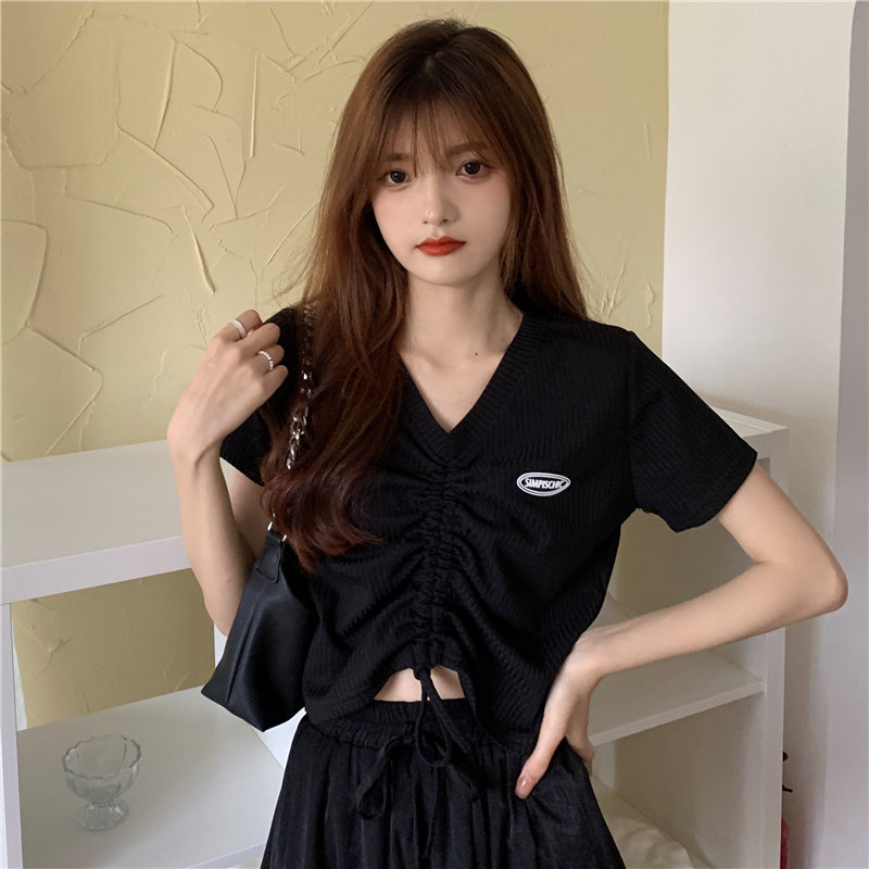 黒ファッション 前ギャザーデザインブイネックリブ半袖カットソー